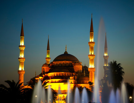 Sultan Ahmet Camii (Blue Mosque). Istanbul, Turkey