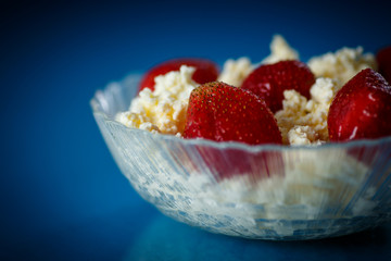 Cottage cheese with strawberries