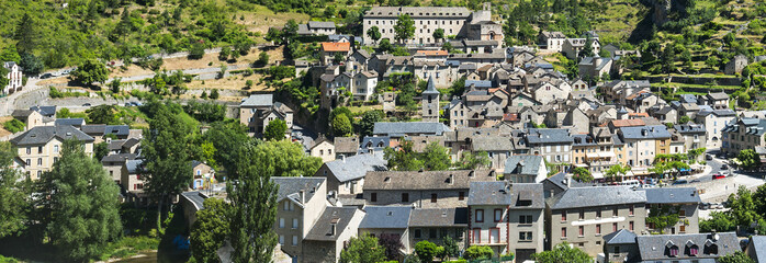 Fototapeta na wymiar Sainte-Enimie, Gorges du Tarn