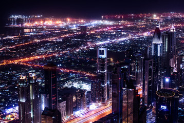 Fototapeta na wymiar Dubai w nocy miasto