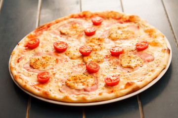 pizza with chicken
