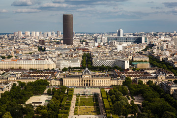 Fototapeta na wymiar Widok na Champ de Mars z wieży Eiffla, Paryż, Franc