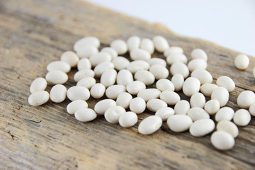getrocknete weiße bohnen