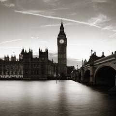 Fototapeta na wymiar Londyn o zmierzchu