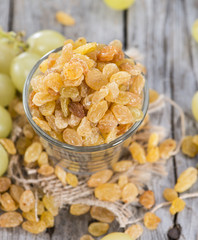 Portion of dried Grapes
