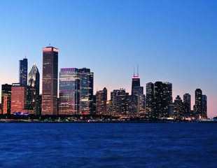 Fototapeta na wymiar Chicago skyline at dusk