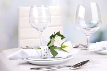 Table arrangement in restaurant