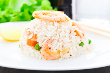 Fried rice with shrimps