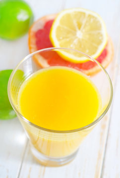 juice with fruit