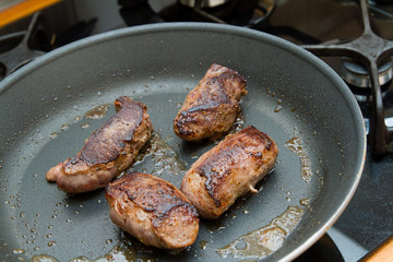Rehfilet in der Pfanne anbraten