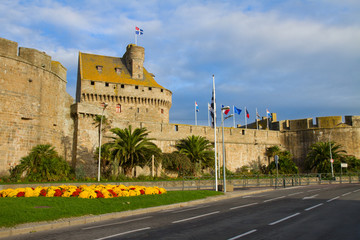 city walls of  St. Malo, France - obrazy, fototapety, plakaty
