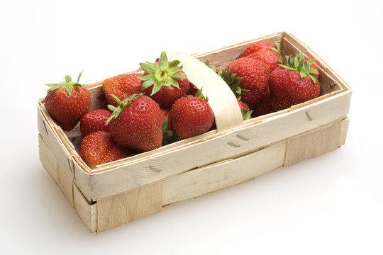 korb mit erdbeeren