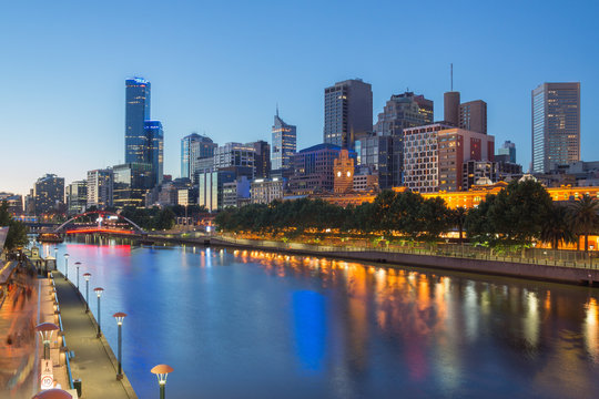 The city of Melbourne and the Yarra river at night