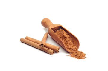 Cinnamon sticks and powder