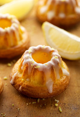 Lemon bundt cakes