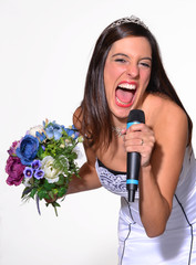 Novia celebrando y cantando en fiesta de boda,matrimonio. - obrazy, fototapety, plakaty