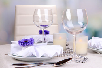 Table arrangement in restaurant