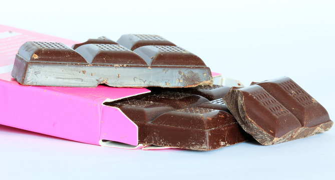 Profil de carr&eacute;s de chocolat noir