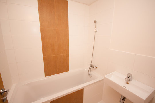 simple batroom