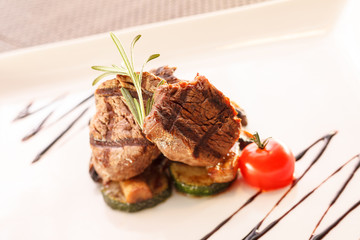 steak with vegetables
