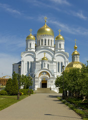 Fototapeta na wymiar Convent in Diveevo, Russia