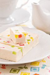 Marshmallows with marmalade