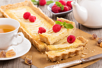 Apple tart with frangipane