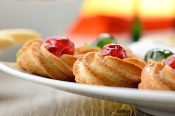 Pasticceria secca su piatto