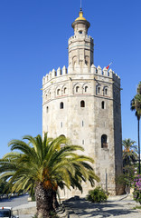 Fototapeta na wymiar Mistrzowski Wieża złota w Sewilli