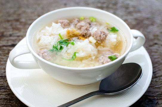 Boiled rice with pork