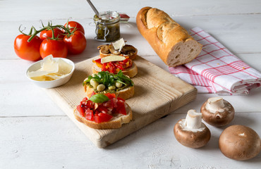 Bruschetta mit Bohnen und Rucola, Pilze, Ziegenkäse