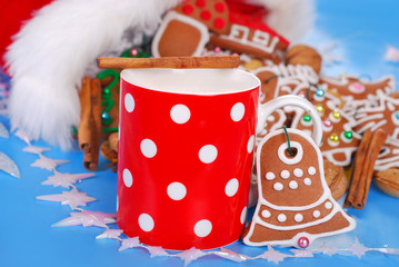 Obraz na płótnie Canvas milk and gingerbread cookies for santa