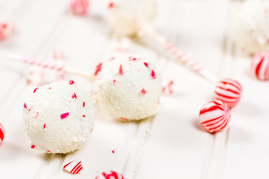 Peppermint chocolate cake pops