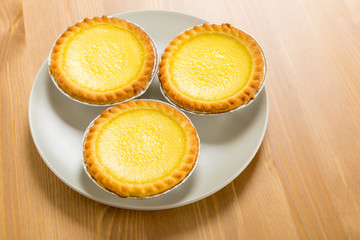 Egg tart on plate