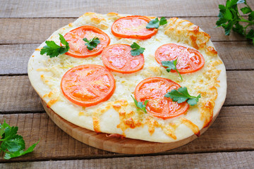 homemade pizza margarita