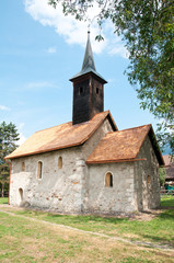 Fototapeta na wymiar mały kościół w Landskron w Kaernten (Karyntia)