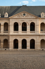 Fototapeta premium Musée des armées cour des invalides à Paris