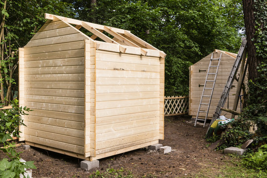 Bau eines Gartenschuppen, Construction of a wooden hut