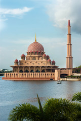 Fototapeta na wymiar Putrajaya Meczet.