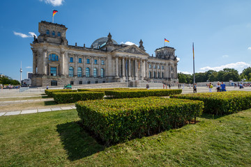 Fototapeta premium Frontal View of Reichstag Building in a Summer Day with Blue Sky