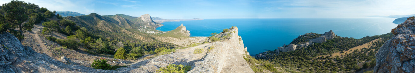Fototapeta na wymiar Coastline of Novyj Svit summer panorama (Crimea, Ukraine)