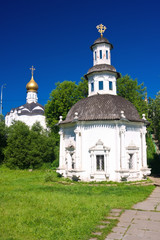 Fototapeta na wymiar Church in Sergiyev Posad