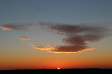 Coucher de soleil nuageux