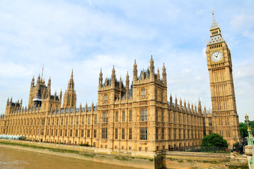 Fototapeta na wymiar Houses of Parliament and Big Ben Clocktower