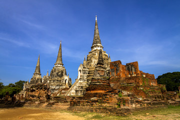 Fototapeta premium Sharp pagoda and blue sky