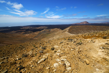 in los volcanes volcanic timanfaya  rock stone sky