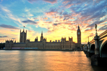 Fototapeta na wymiar Opactwo Westminster z Big Ben w Londynie