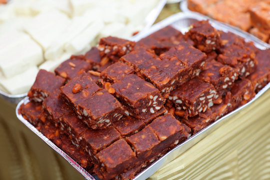 Peanut chikki