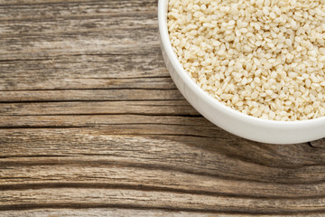 unhulled sesame seeds