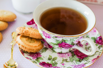 English tea with cookies